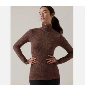 NWT Athleta furry top